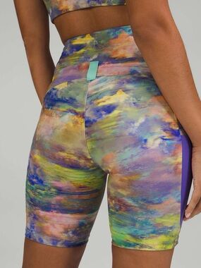 123. Lululemon Cargo Super-High-Rise Hiking Short 8"
Altered Nature size 2